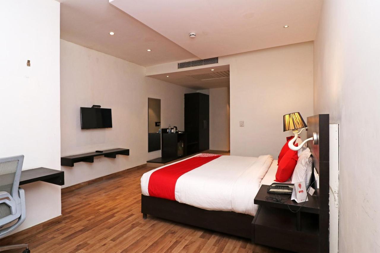 Capital O 19296 Joy Inn & Suites Bhiwadi Zewnętrze zdjęcie